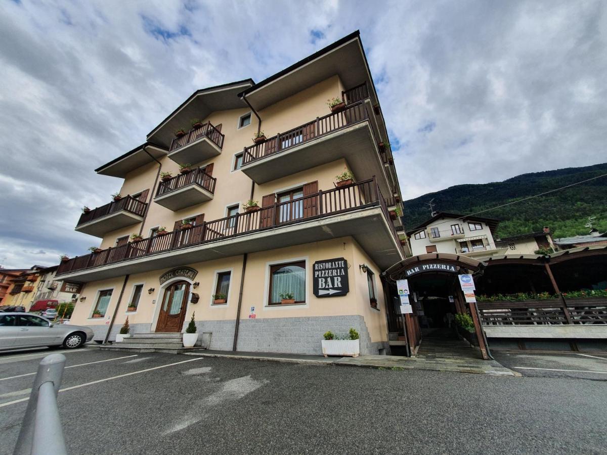 Hotel Ristorante Chateau Aymavilles Esterno foto